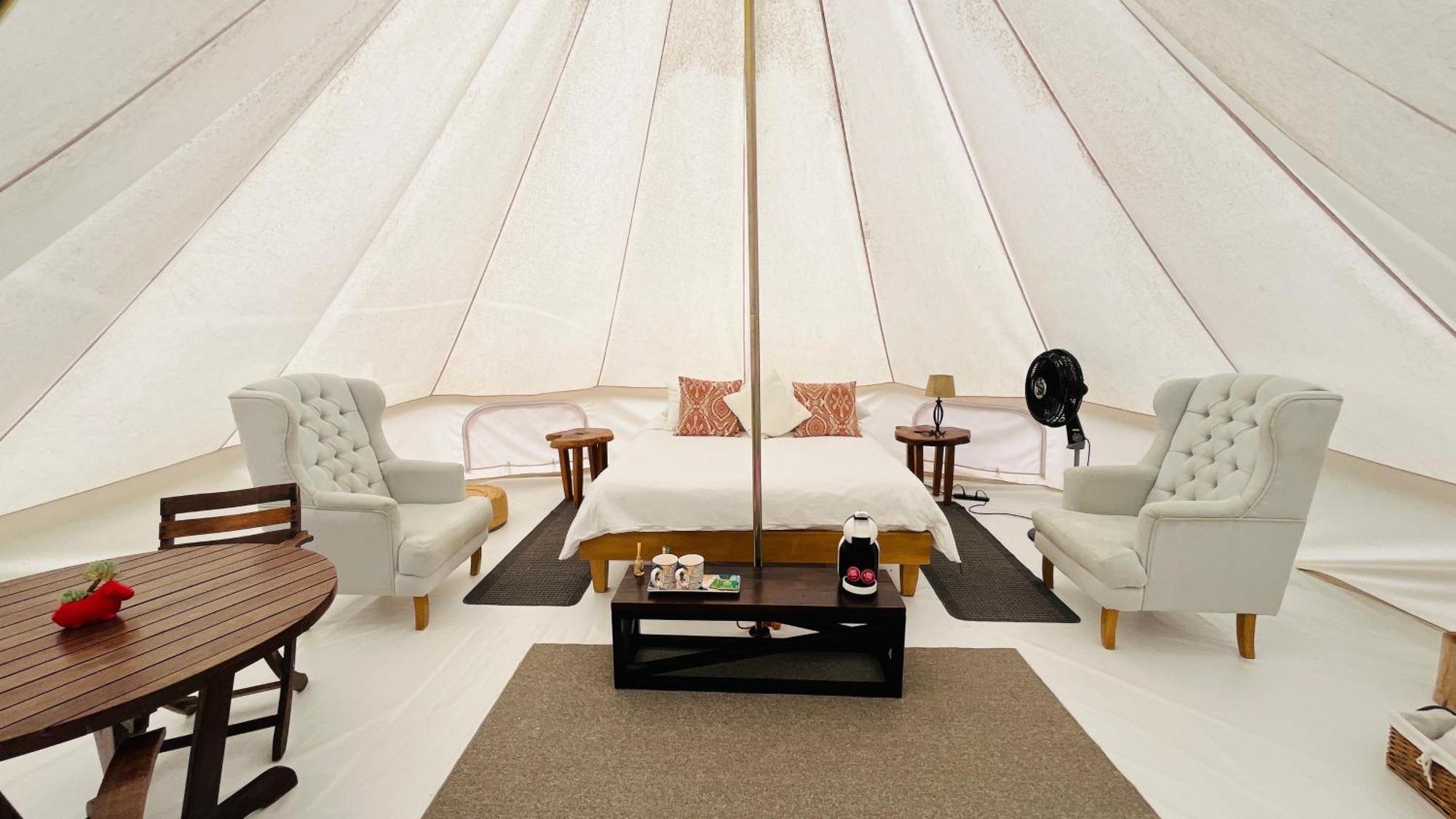 ホテル Montana Glamping サレント エクステリア 写真