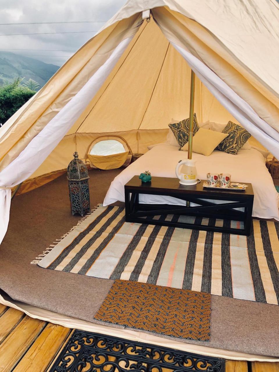 ホテル Montana Glamping サレント エクステリア 写真