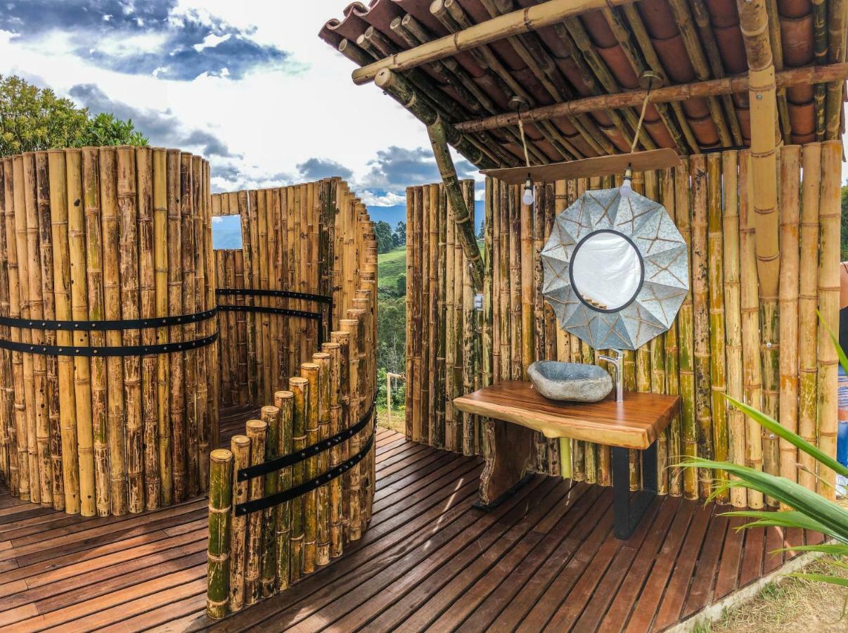 ホテル Montana Glamping サレント エクステリア 写真