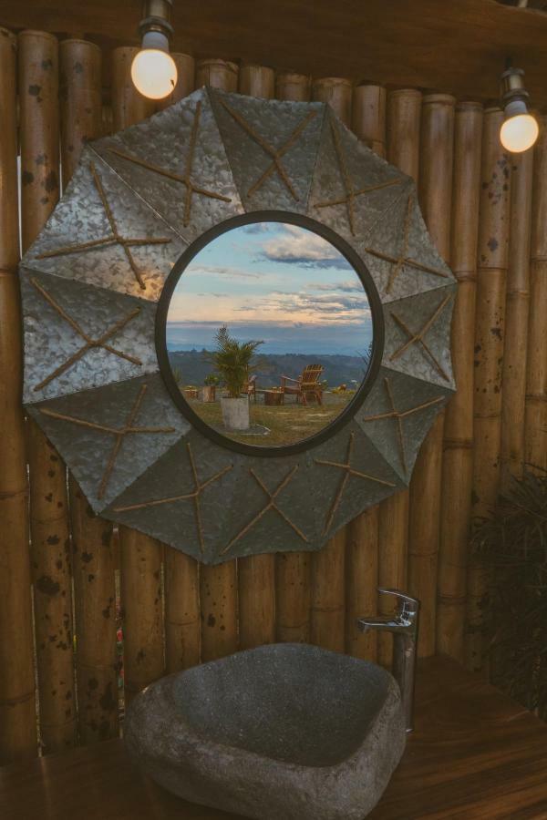 ホテル Montana Glamping サレント エクステリア 写真